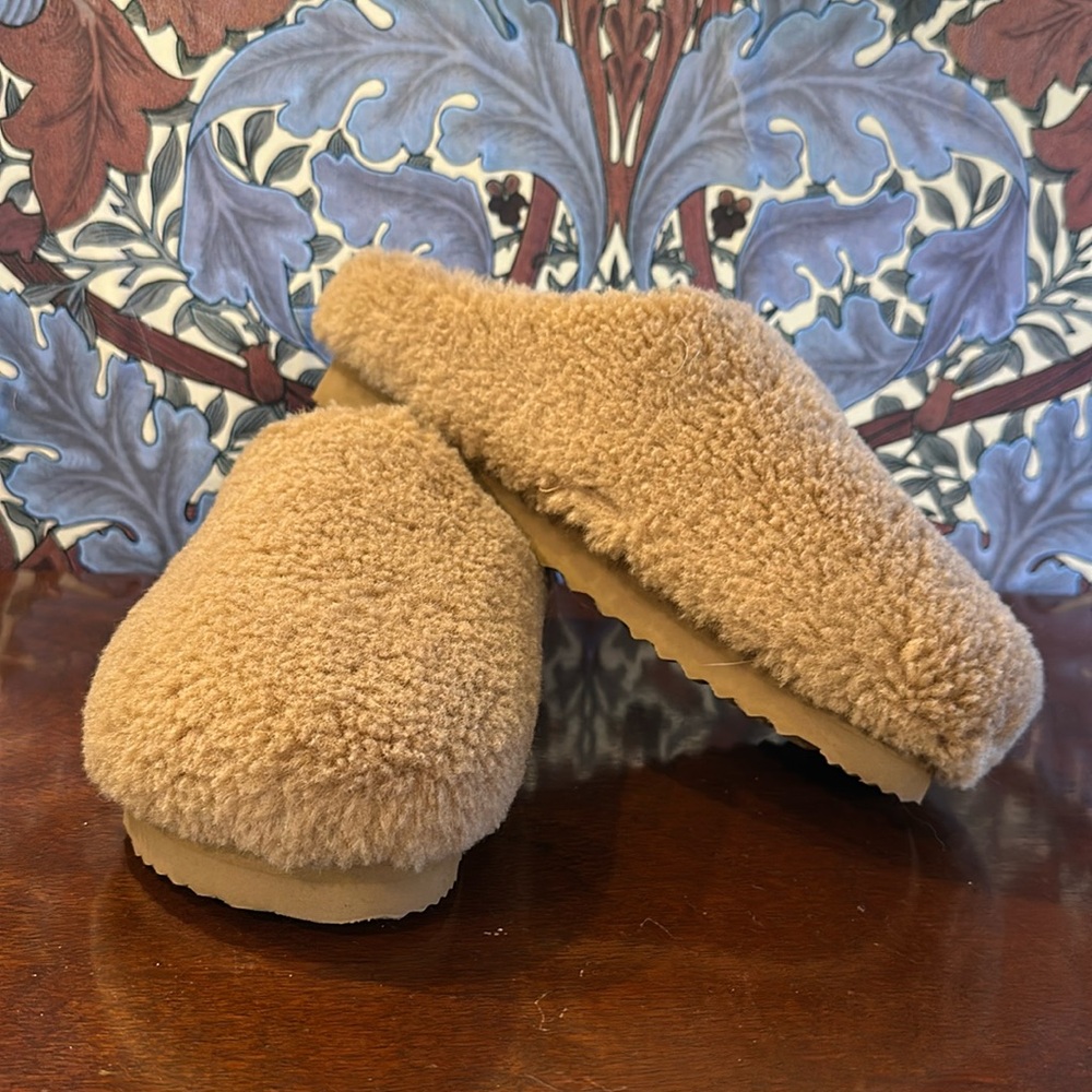 Anthropologie Sherpa Clog
